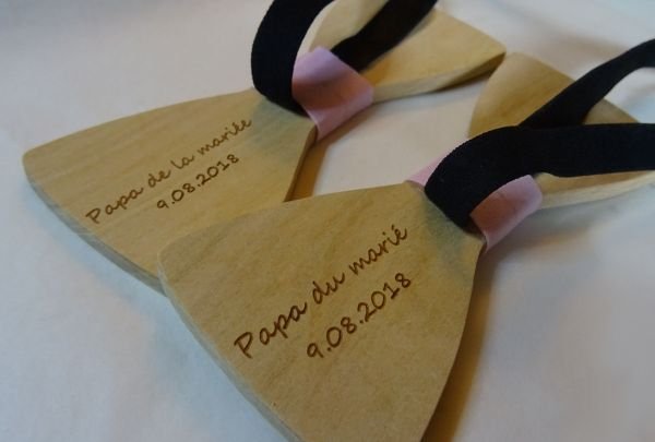 Gravatas de laço de casamento de madeira