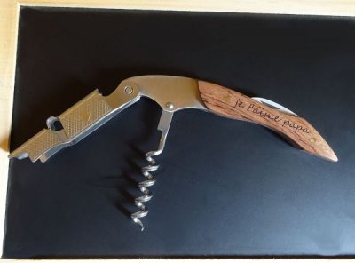 Saca-rolhas com gravação personalizada