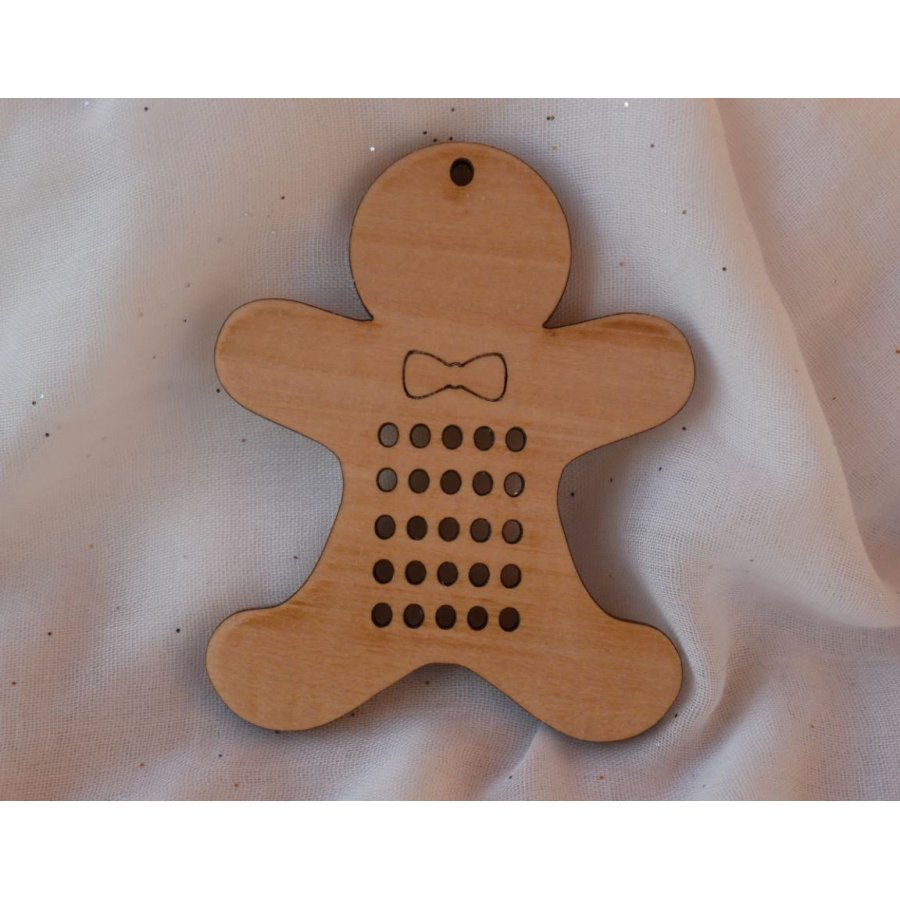 Homem de biscoitos de Natal em madeira para bordar e se decorar 