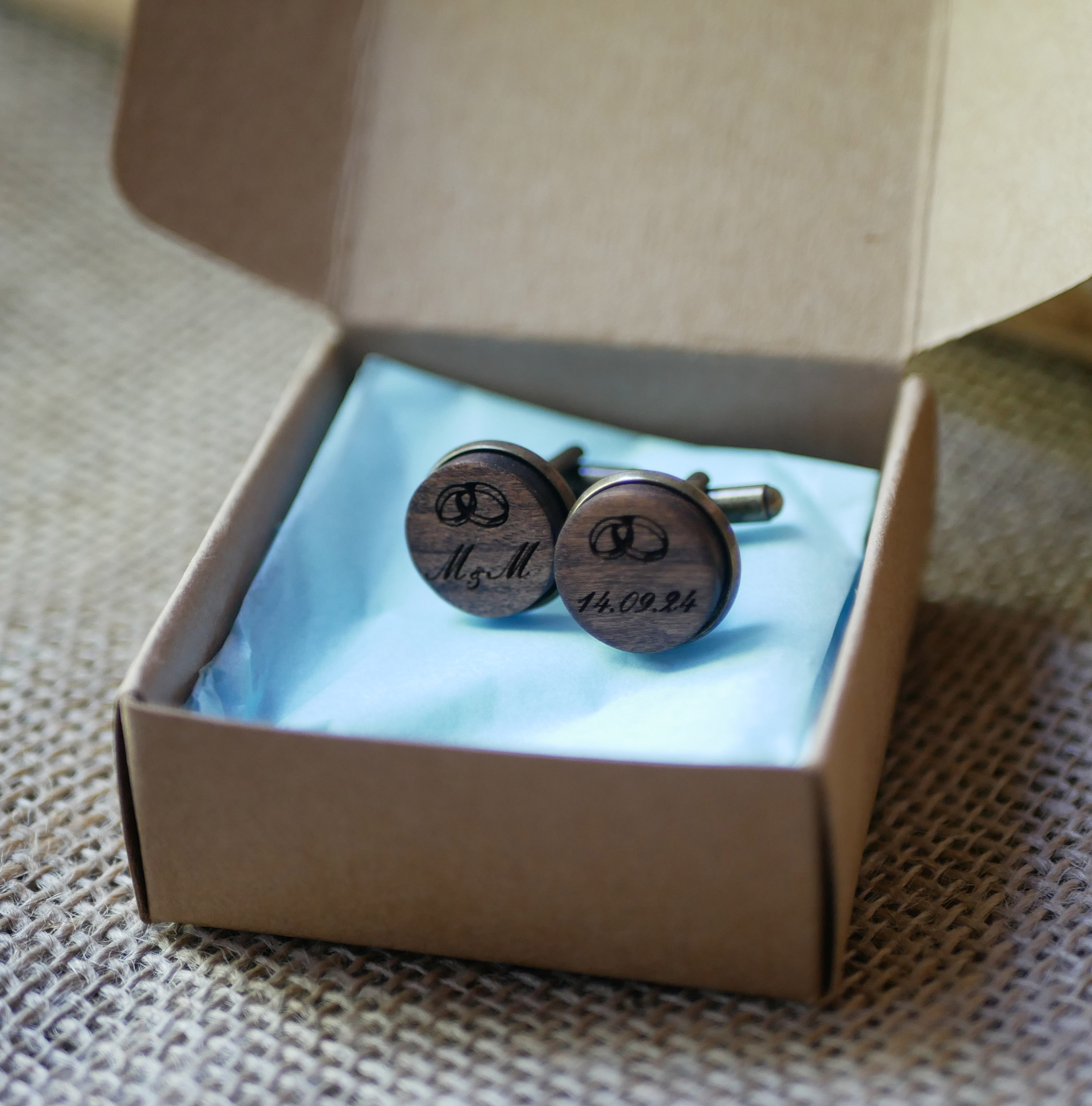 Botões de punho de madeira em bronze envelhecido 16 mm personalizável