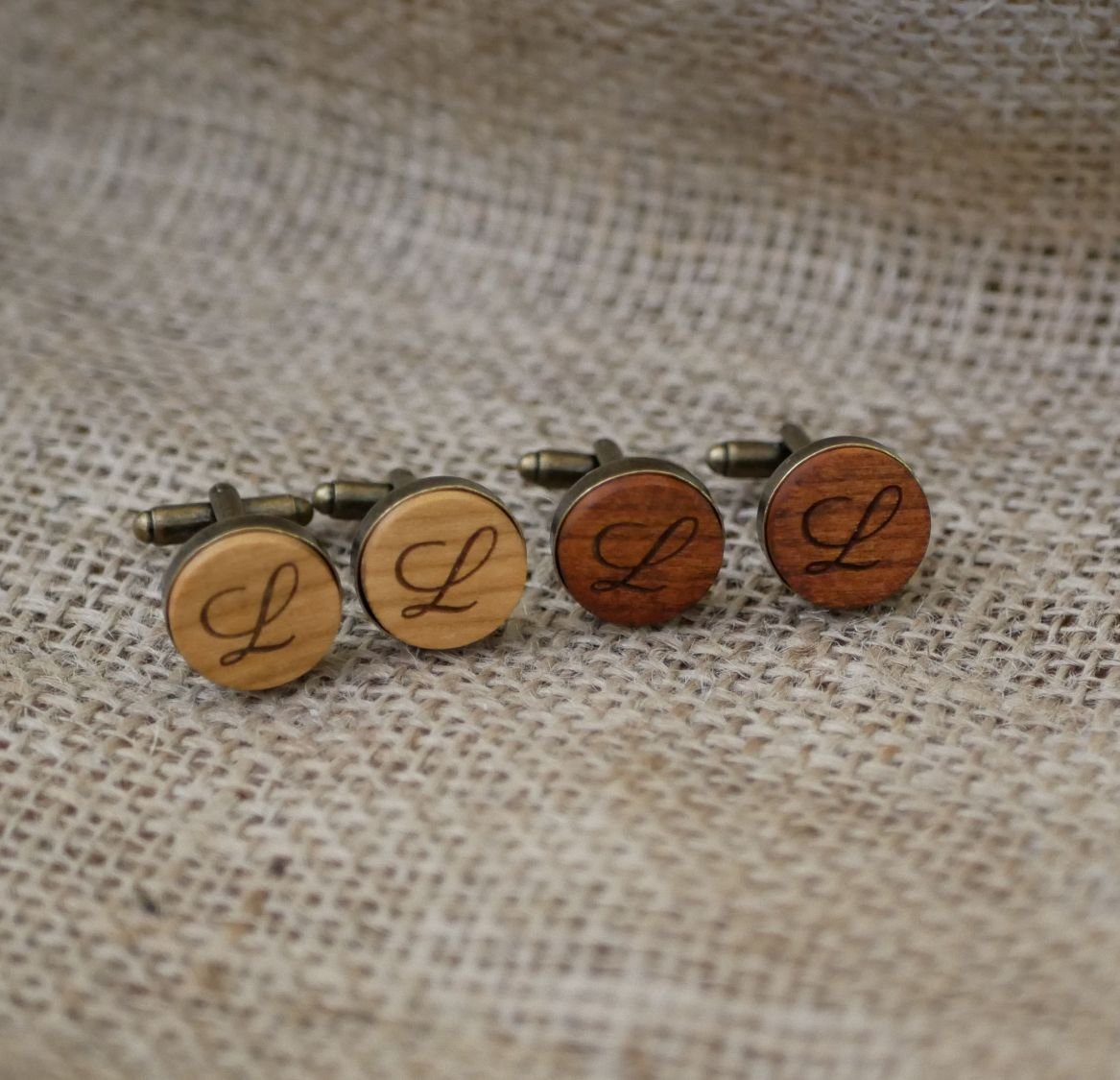 Botões de punho de madeira em bronze envelhecido 16 mm personalizável