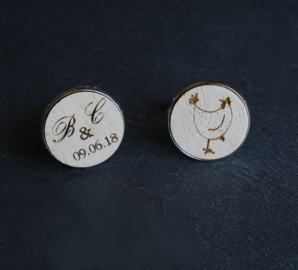 Conjunto de botões de punho de cabochon com desenho gravado