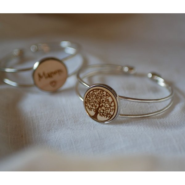 Bracelete com cabochon de madeira para personalizar e metal prateado