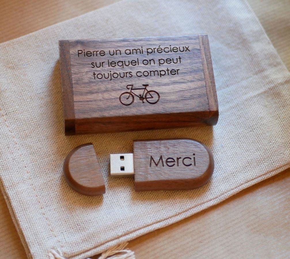 Pen drive e caixa em madeira de nogueira 3.0 USB, 32 GB, personalizável