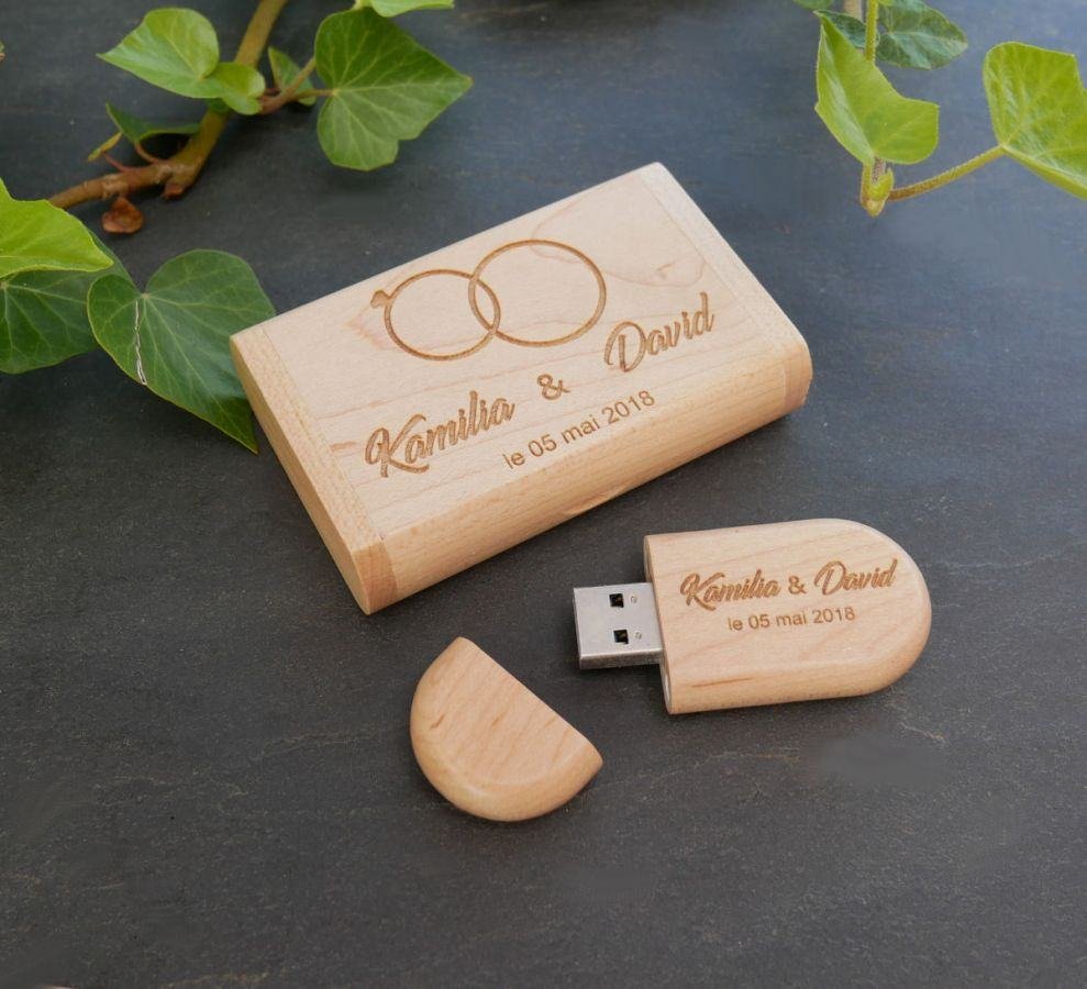 32 GB 2.0 USB Flash Drive numa mala de madeira de bordo de luz personalizada