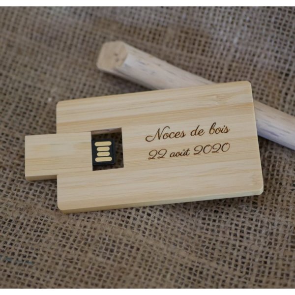 Chave USB 32 GB Cart&atilde;o de madeira de bambu para ser personalizado atrav&eacute;s de grava&ccedil;&atilde;o