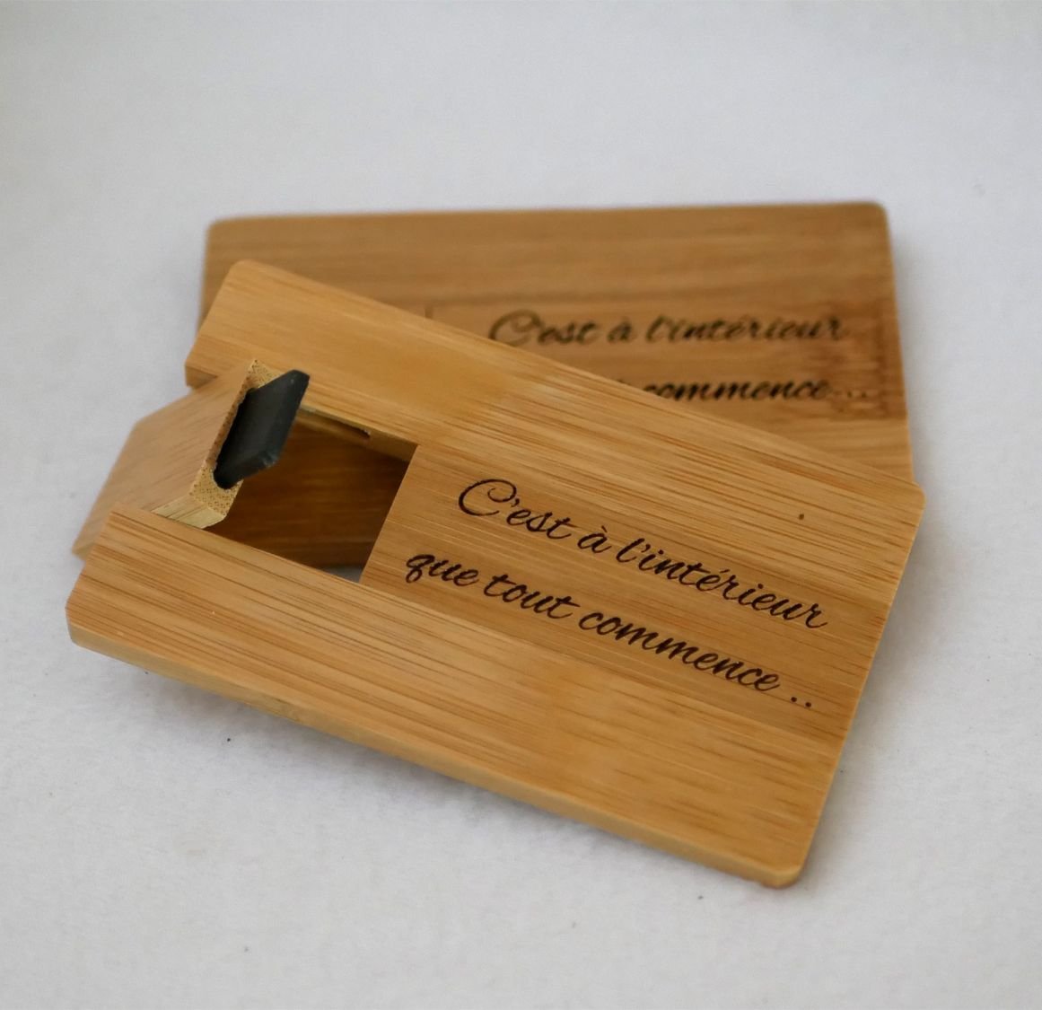 Chave USB 32 GB Cartão de madeira de bambu carbonizado para ser personalizado por gravação