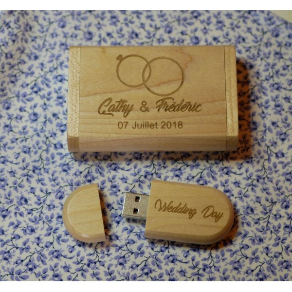 Unidade flash USB bambu 2.0 de 32 GB em estojo personalizado