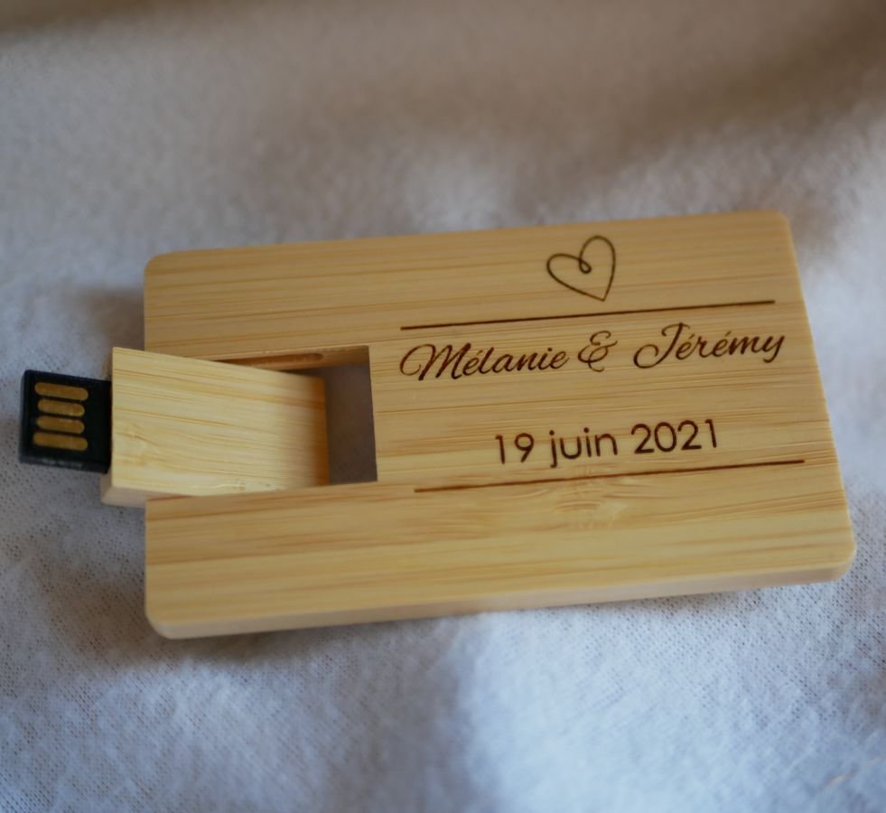 Chave USB 32 GB Cartão de madeira de bambu para ser personalizado através de gravação