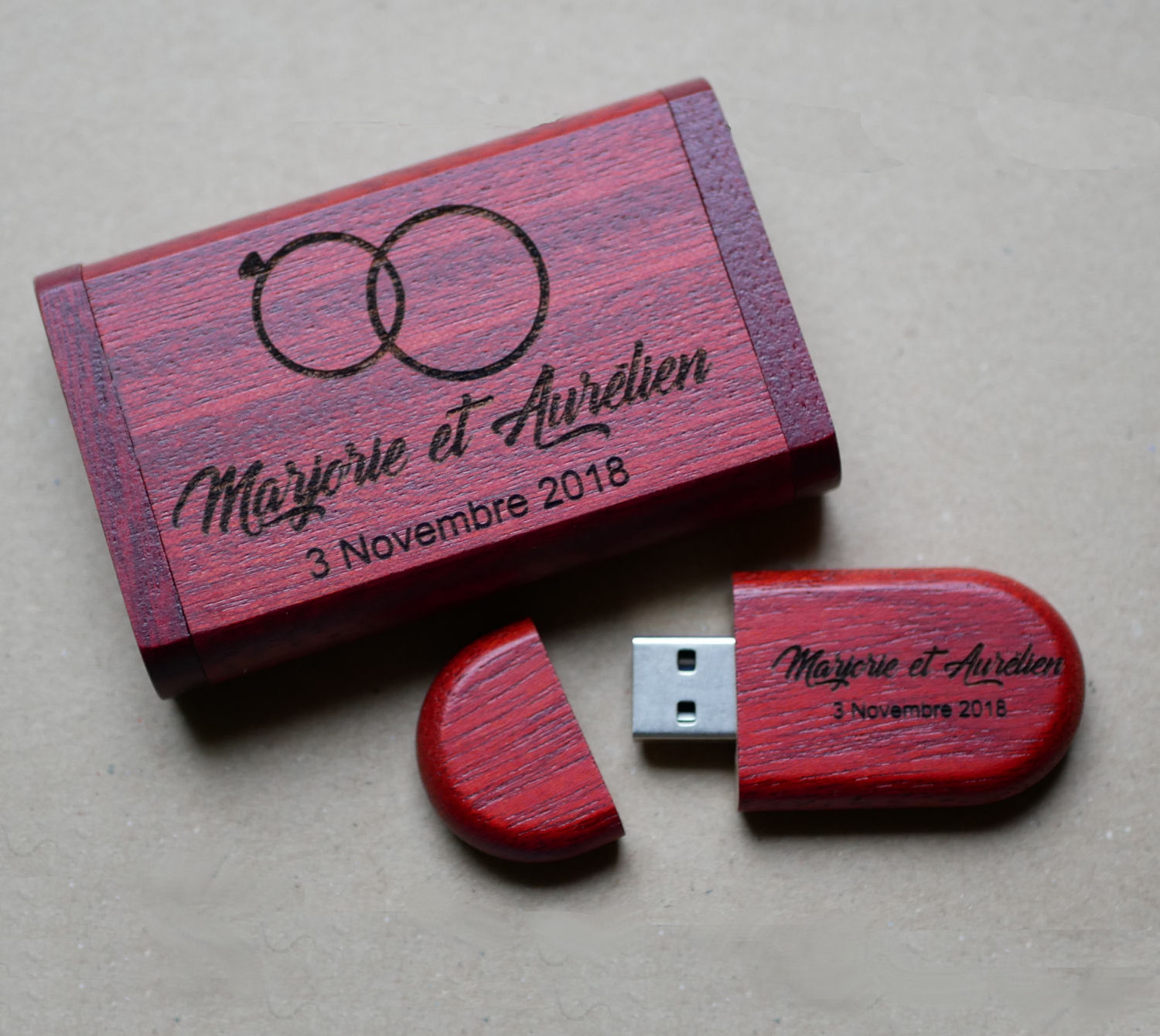 32 GB 3.0 pen drive USB de madeira vermelha em caixa de gravura