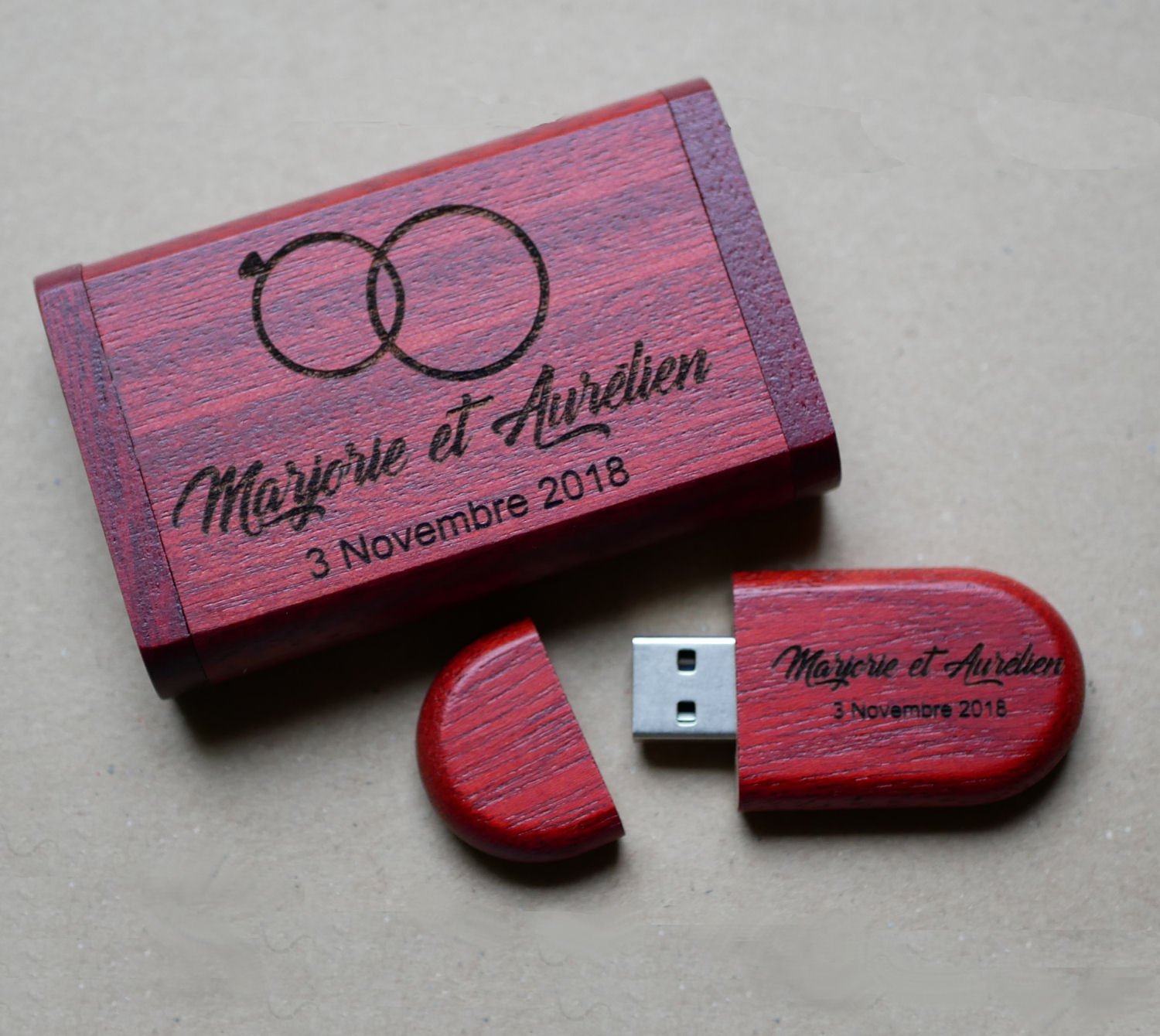 32 GB 3.0 pen drive USB de madeira vermelha em caixa de gravura