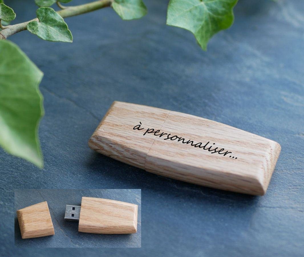 Chave USB de madeira para ser personalizada por gravação