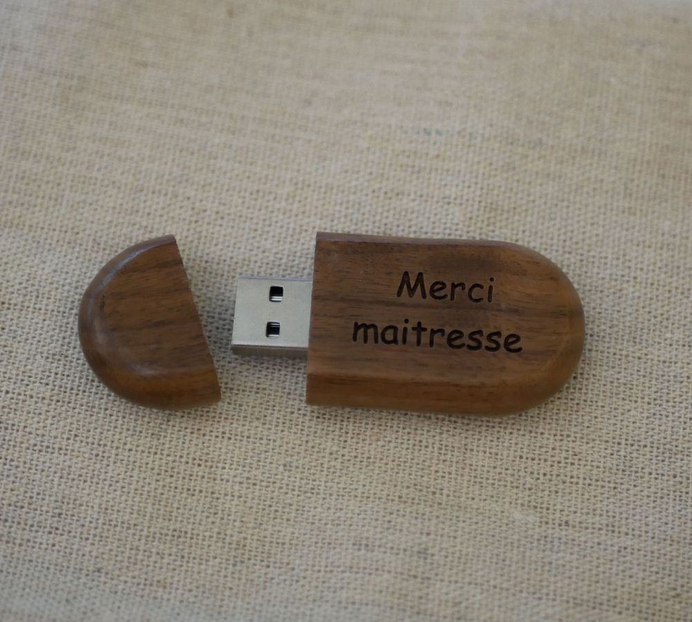 Chave USB oval para ser personalizada por gravação, escolha de madeira