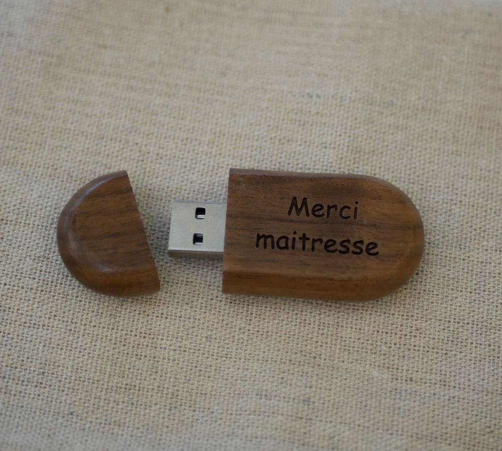 Chave USB oval para ser personalizada por gravação, escolha de madeira
