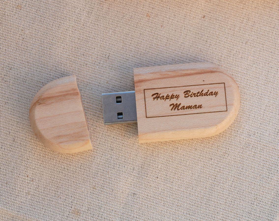 Chave USB oval para ser personalizada por gravação, escolha de madeira