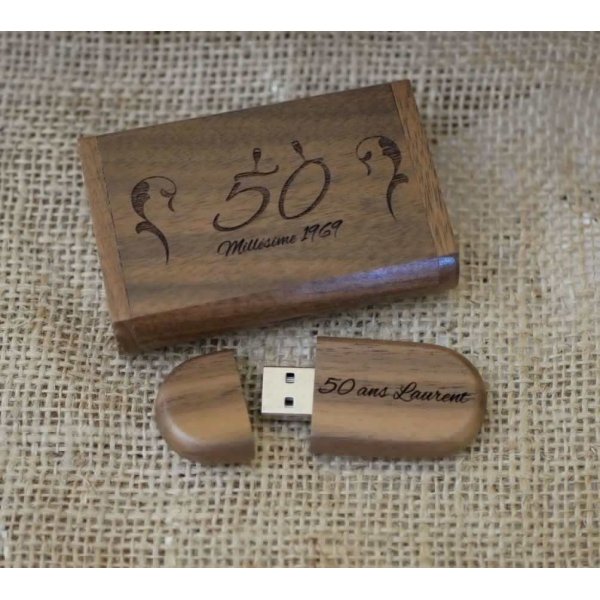Pen drive e caixa em madeira de nogueira 3.0 USB, 32 GB, personaliz&aacute;vel