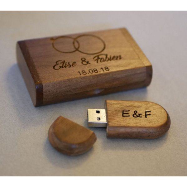 Pen drive e caixa USB de 64GB em madeira de nogueira, personaliz&aacute;vel