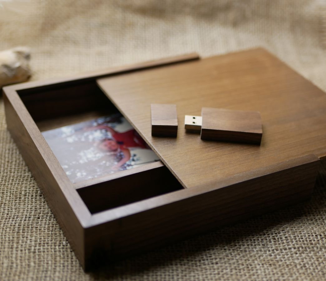 Unidade flash USB de madeira de nogueira 3.0 e mala fotográfica, 32 GB, personalizável