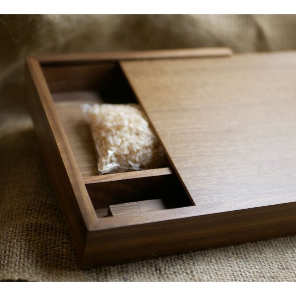 Unidade flash USB de madeira de nogueira 3.0 e mala fotogr&aacute;fica, 32 GB, personaliz&aacute;vel