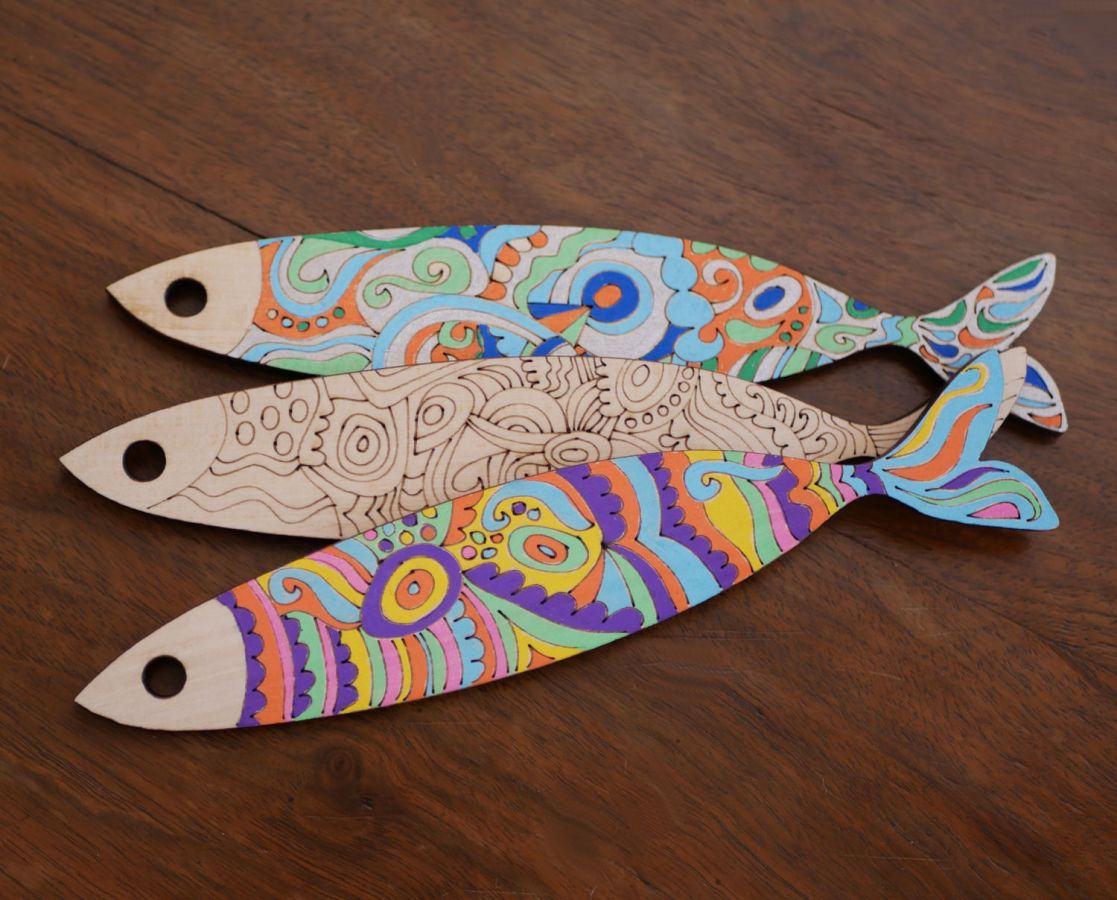 Decoração de parede Sardinhas em madeira gravada para ser pintada 