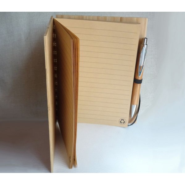 Livro de convidados em madeira para baptismo ou cerim&oacute;nia religiosa