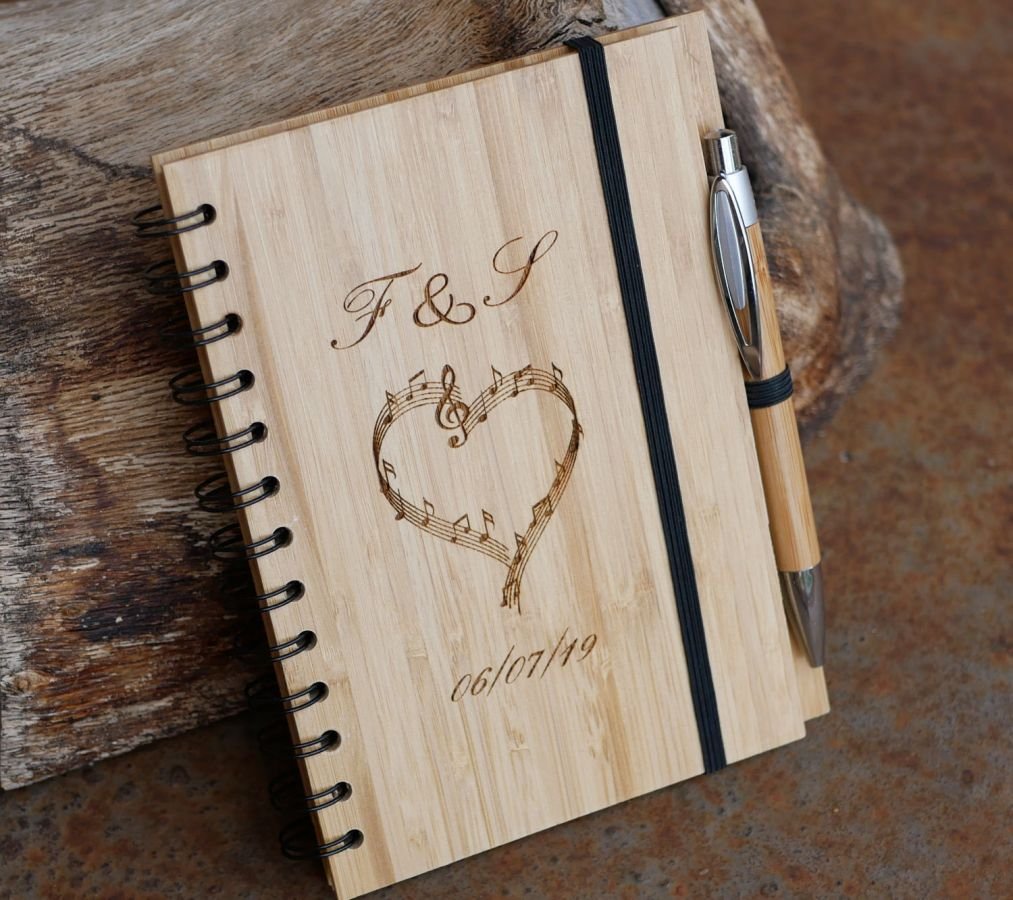 Livro de convidados de madeira para casamento ou cerimónia a personalizar