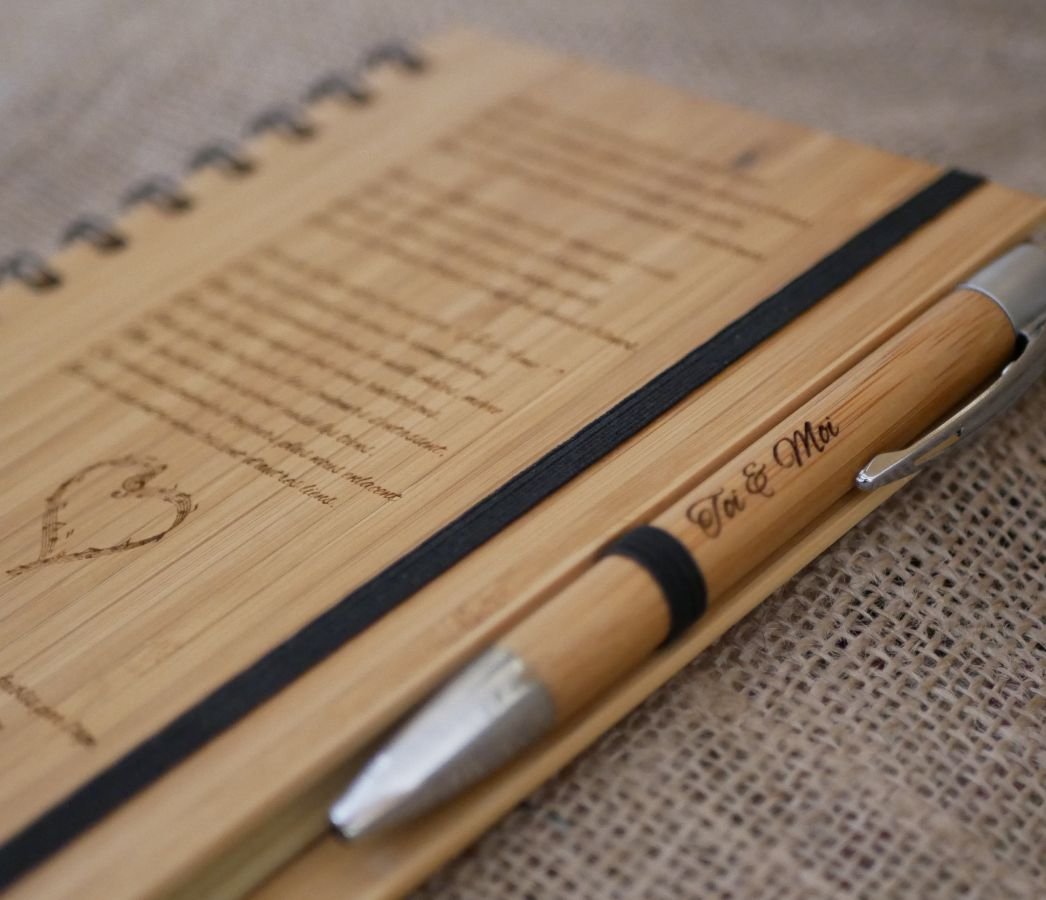 Livro de convidados de madeira para casamento ou cerimónia a personalizar