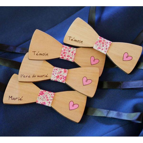 Gravata de la&ccedil;o de madeira com cora&ccedil;&atilde;o gravado e pintado para ser personalizado em Fran&ccedil;a