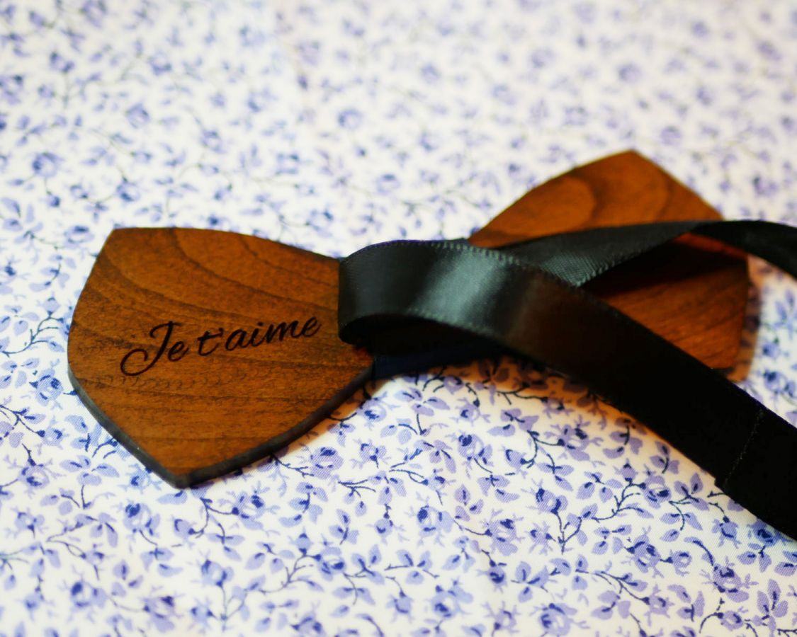 Gravata de madeira francesa para homens "le rablé" de tamanho pequeno e personalizável