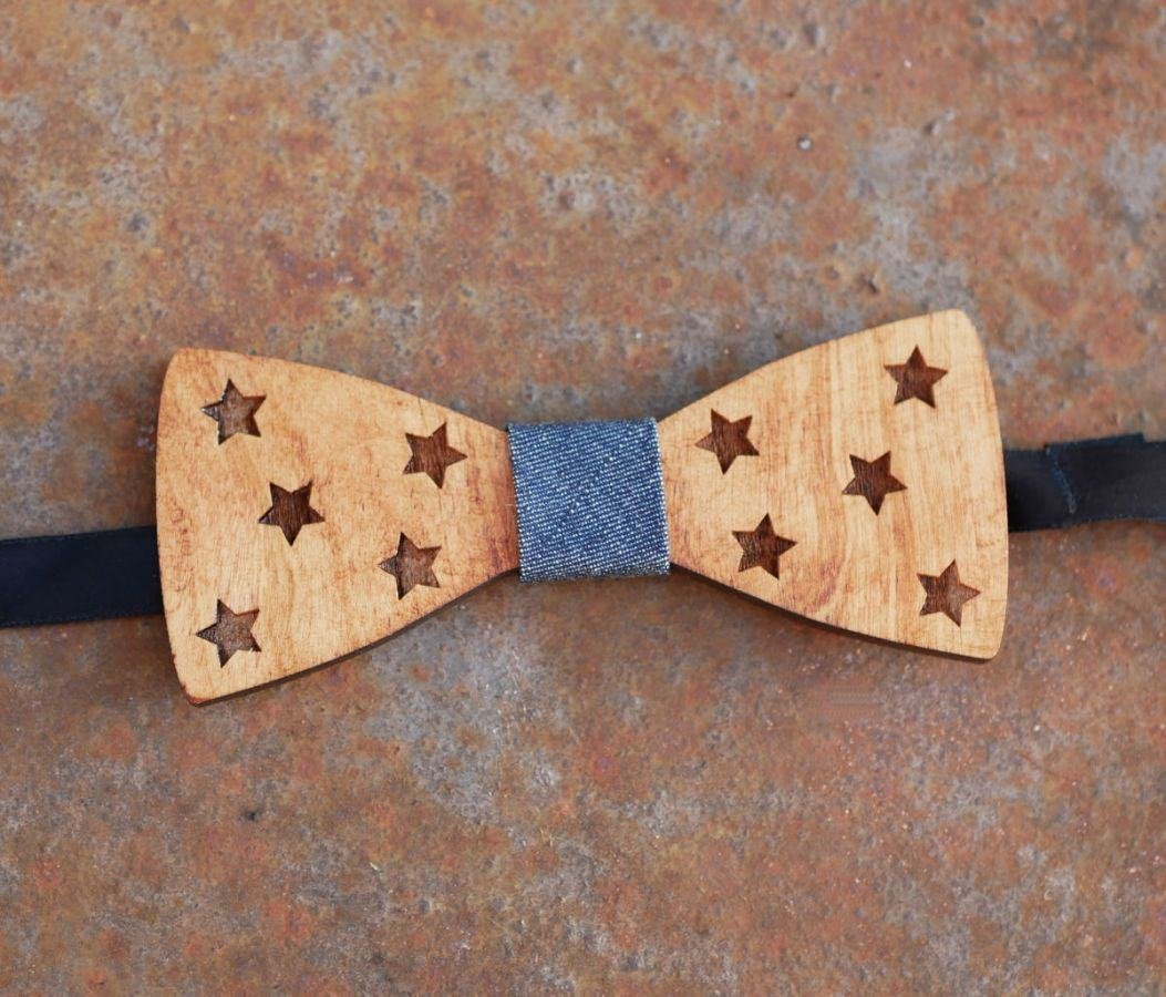 Gravata de laço de madeira com estrelas para personalizar feita em França