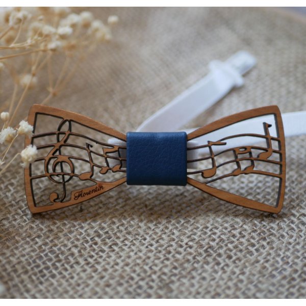 La&ccedil;o de madeira para crian&ccedil;as, tema de m&uacute;sica, com partitura e clave de sol, personaliz&aacute;vel