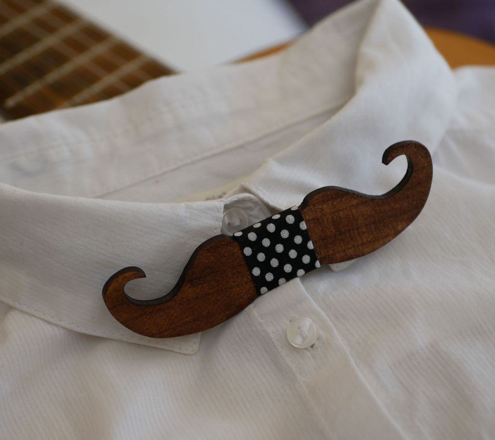 Gravata-borboleta de madeira para crianças Bigodes para personalizar