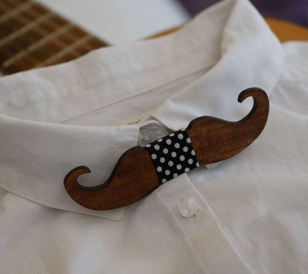 Gravata-borboleta de madeira para crianças Bigodes para personalizar