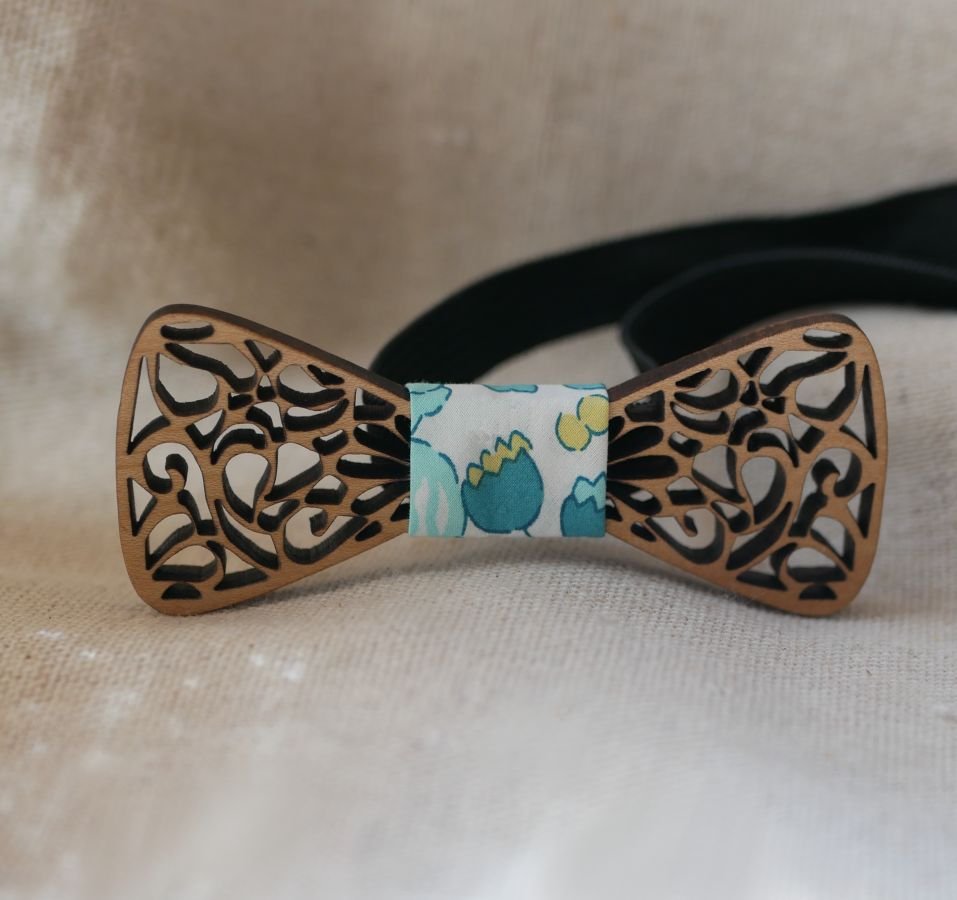 Mini laço de madeira com curvas elegantes