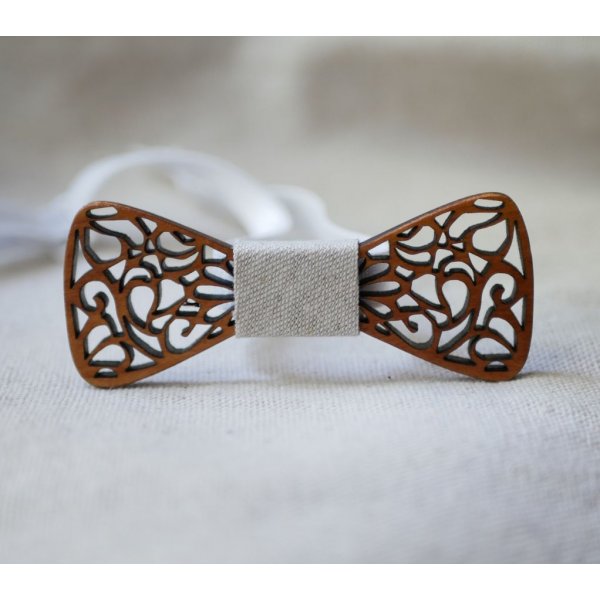 Mini la&ccedil;o de madeira com curvas elegantes