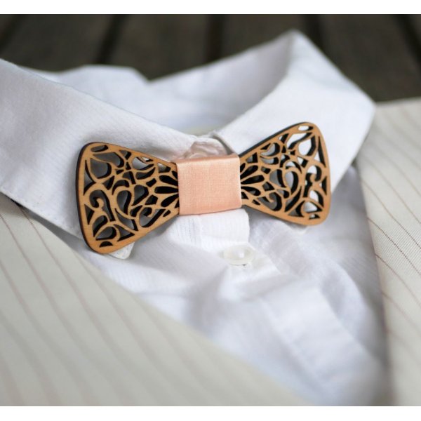 Mini la&ccedil;o de madeira com curvas elegantes