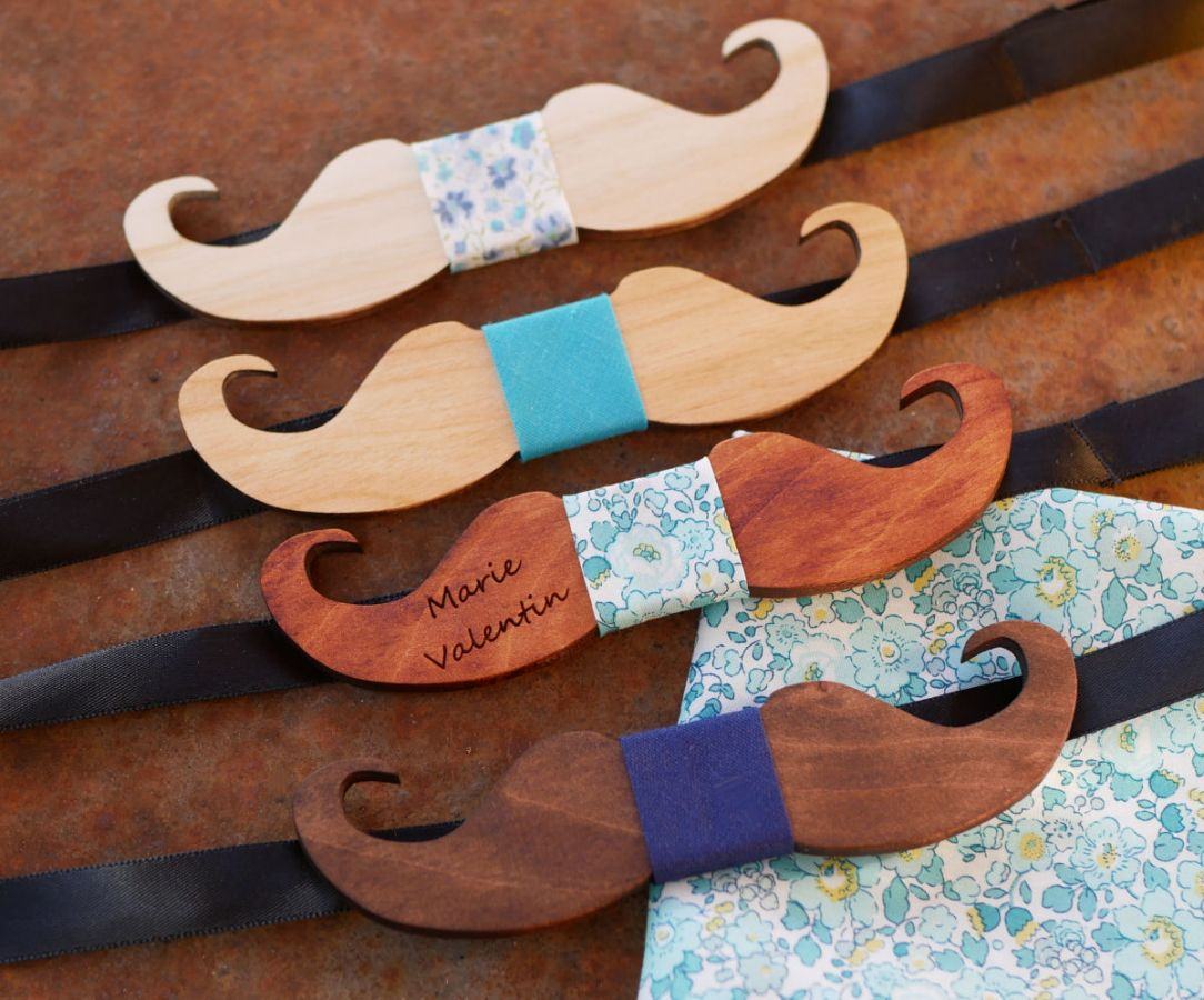 Laço de bigode em madeira de cerejeira para personalizar gravata feita em França