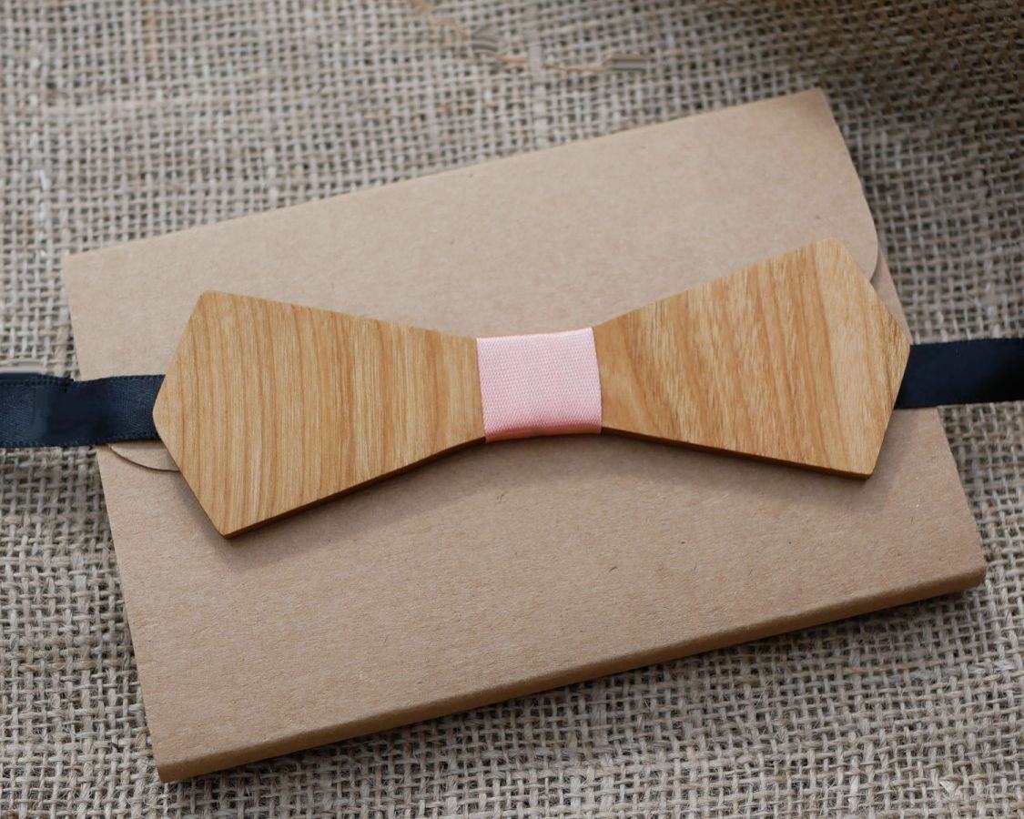 Laço longo pontiagudo em nogueira para ser personalizado Presente para homem