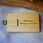 Chave USB 32 GB Cartão de madeira de bambu para ser personalizado através de gravação