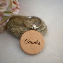 Porta-chaves redondo de madeira a personalizar através de gravura