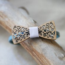 Pulseira de couro com laço de madeira em miniatura, personalizável