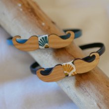 Pulseira em pele com laço em miniatura Bigodes de madeira personalizáveis