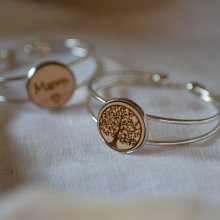 Bracelete com cabochon de madeira para personalizar e metal prateado