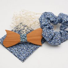 Saco Liberty Pepper Blue + scrunchie + gravata-borboleta de madeira